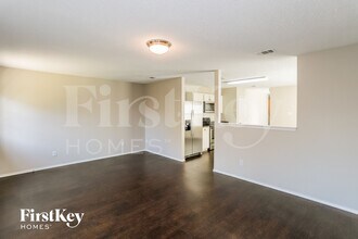 5705 Addington Dr in Fort Worth, TX - Foto de edificio - Building Photo