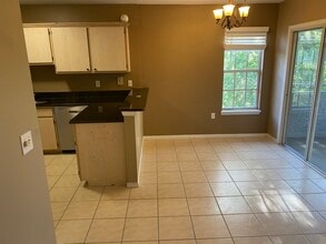 1655 The Greens Way, Unit 2221 in Jacksonville Beach, FL - Foto de edificio - Building Photo