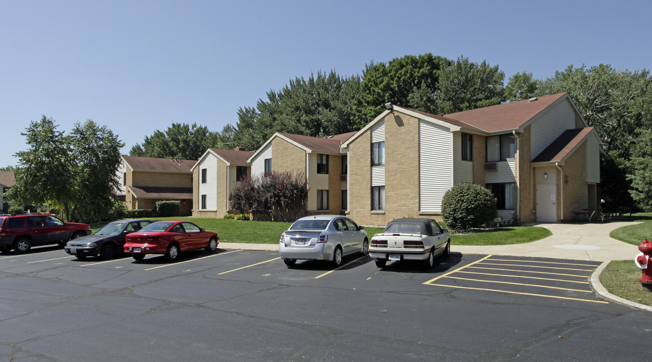 Evergreen Square of Cudahy - Senior/Disabled in Cudahy, WI - Building Photo