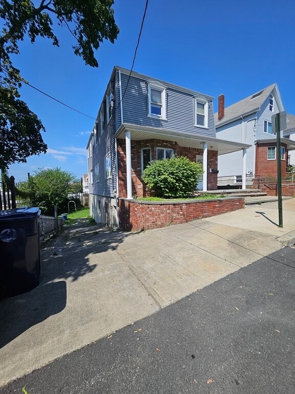 25 Hatch St in Everett, MA - Building Photo - Building Photo