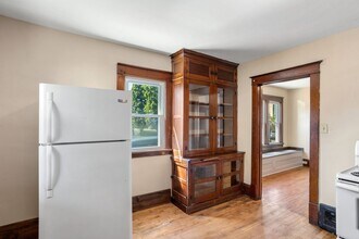 209 Appleton St in Menasha, WI - Building Photo - Building Photo