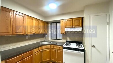 49 Cooper St in New York, NY - Building Photo - Building Photo