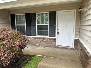 121 Aubrey Trail in Richmond Hill, GA - Building Photo - Building Photo