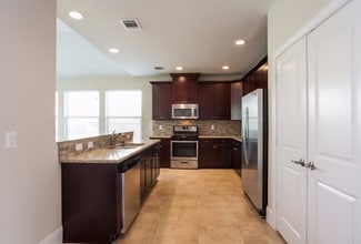 2310-4thJamison Jamison Pine Dr in Pearland, TX - Building Photo - Building Photo