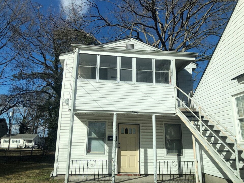 5100 Woolsey St in Norfolk, VA - Building Photo