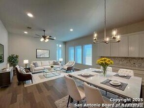 12635 Cotorra Spgs in San Antonio, TX - Building Photo - Building Photo