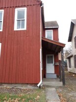 1103 Oak St in Elmira, NY - Building Photo