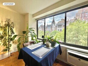 372 Central Prk W in New York, NY - Building Photo - Building Photo