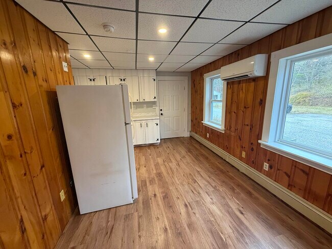 11 Pearl Ln in Farmington, NH - Building Photo - Building Photo