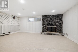 11 Greenbriar Rd in Toronto, ON - Building Photo - Building Photo