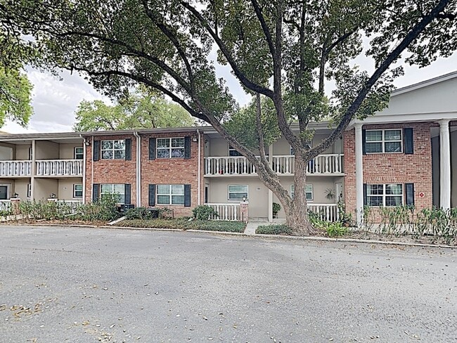 property at 2500 Lee Rd