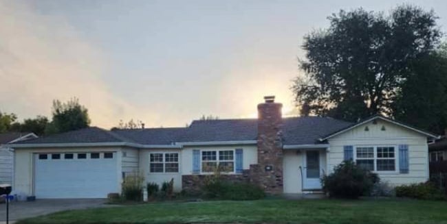 25 Mary Ln