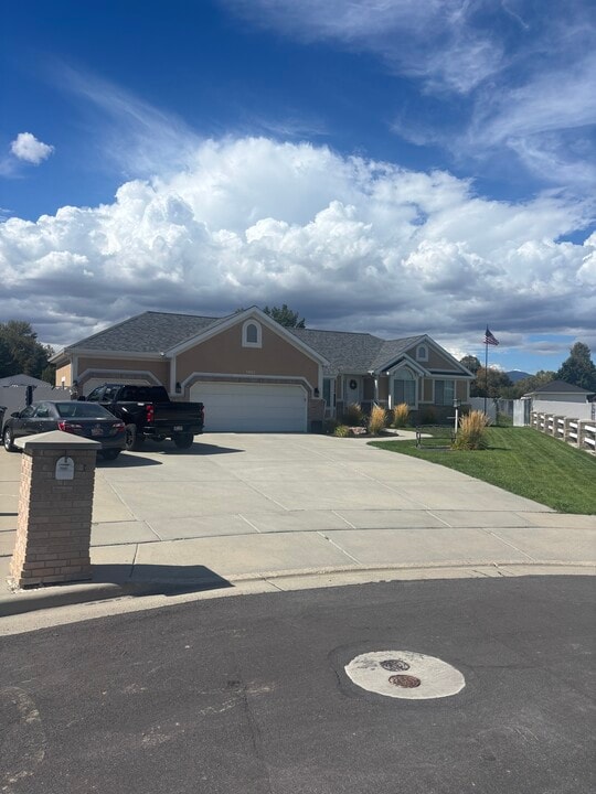 3882 W Millford Cv in South Jordan, UT - Building Photo