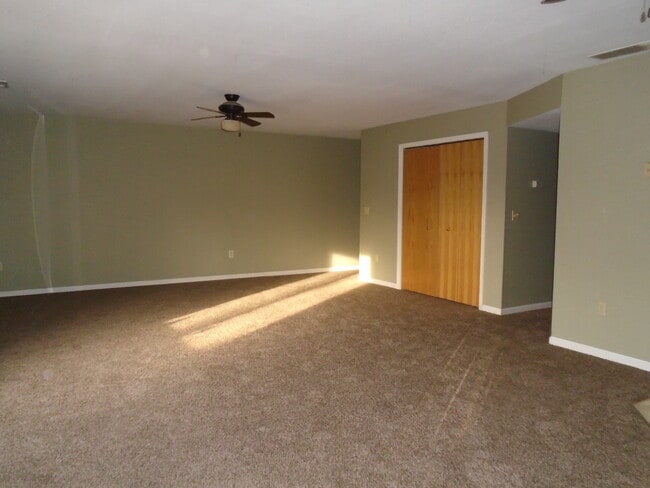 615 N 4th St in Manhattan, KS - Building Photo - Building Photo