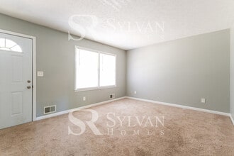 6148 Hillpine Dr in Douglasville, GA - Building Photo - Building Photo