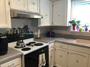 228 Teakwood Dr in Eagle Point, OR - Foto de edificio - Building Photo