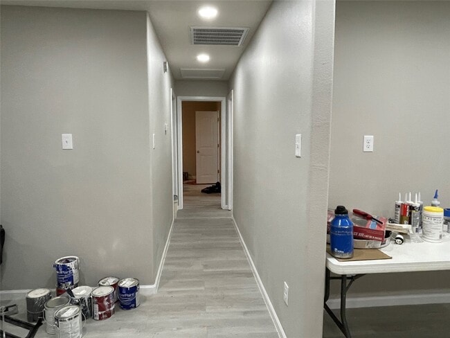 property at 2122 Lee Rd