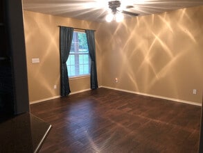 171 Glenvalley Cir in Bandera, TX - Building Photo - Building Photo