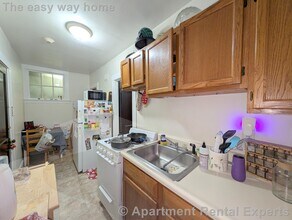 155 Summer St, Unit #6F in Somerville, MA - Building Photo - Building Photo