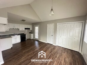 6490 Trysting Oak Dr in Memphis, TN - Building Photo - Building Photo