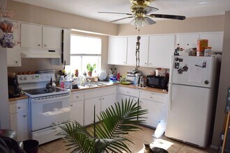 801 N Major Ave-Unit -Apt C in Henderson, NV - Building Photo - Building Photo