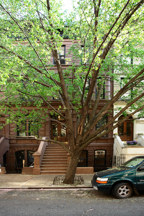 167 W 87th St in New York, NY - Building Photo