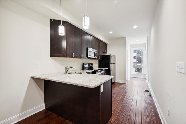 property at 1521 W Seybert St