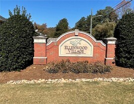 6303 Ellenwood Dr in Rex, GA - Building Photo