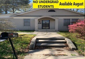 1304 Jefferson Ave in Oxford, MS - Building Photo