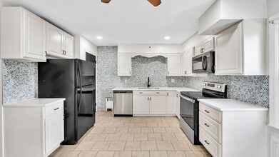 36 Donald Ct in Bridgeport, CT - Building Photo - Building Photo