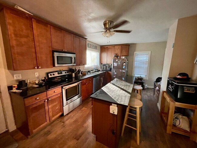 6309 Winnequah Rd-Unit -1 in Monona, WI - Building Photo - Building Photo