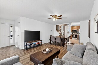 146 W Felton Ave in St. Louis, MO - Building Photo - Building Photo