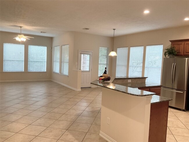 property at 6 Dragon Hill Pl