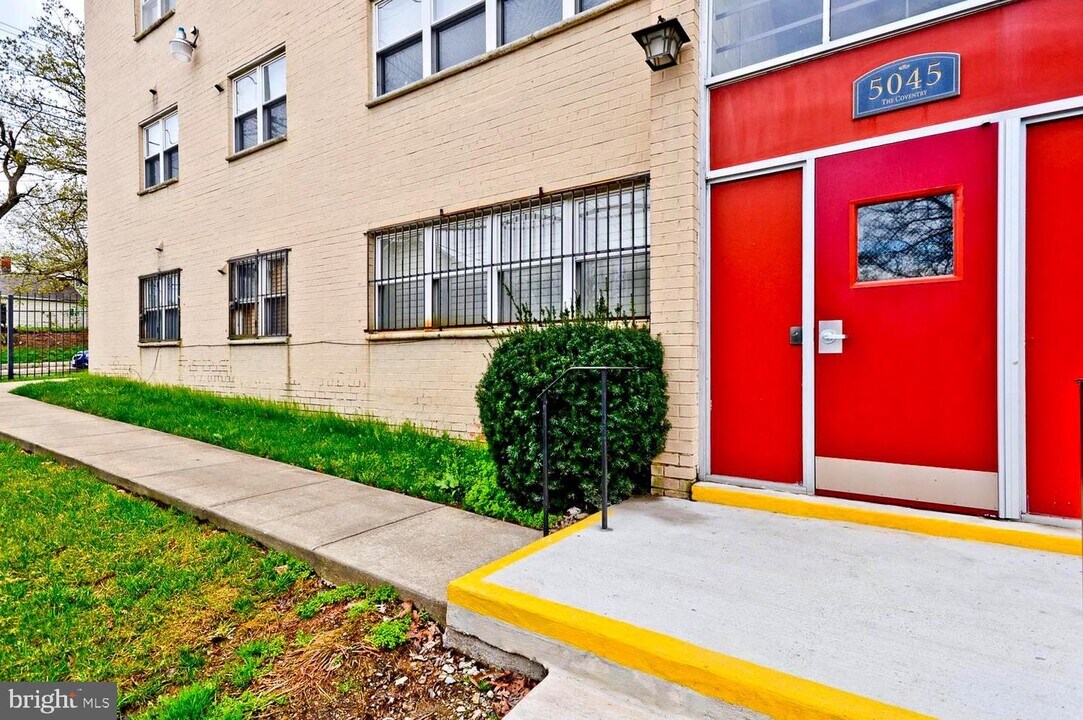 5045 Call Pl SE-Unit -103 in Washington, DC - Building Photo