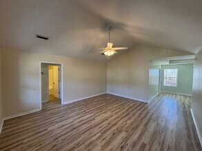 472 Jester St in Cowarts, AL - Foto de edificio - Building Photo