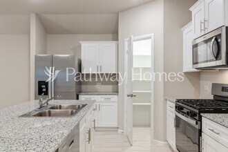 9468 Mint Hill Dr in Fort Worth, TX - Foto de edificio - Building Photo