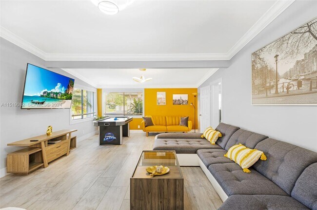 property at 1984 Windward Dr