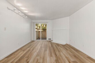 14200 171st Ave NE in Woodinville, WA - Building Photo - Building Photo