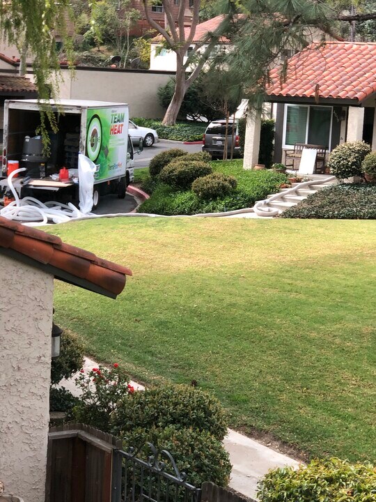 4099 Liberty Canyon Rd in Agoura Hills, CA - Foto de edificio