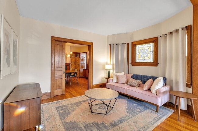 217 Norwood Ave, Unit Unit 1 in Buffalo, NY - Foto de edificio - Building Photo