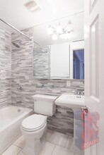 218 Avenue A in New York, NY - Building Photo - Building Photo