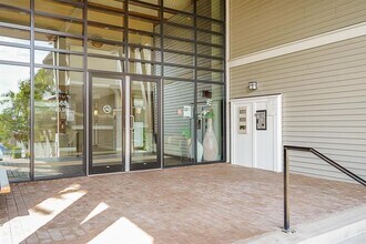 6688-6120 120 St in Surrey, BC - Building Photo - Building Photo