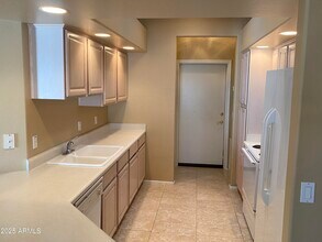 320 S 70th St in Mesa, AZ - Building Photo - Building Photo