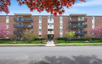 Parkwynn Apartments in Ridley Park, PA - Building Photo