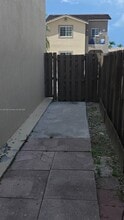 7640 NW 182nd Terrace in Hialeah, FL - Building Photo - Building Photo