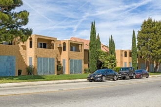 Kingtree Avenue Senior Apartments in Lancaster, CA - Building Photo - Building Photo