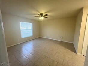 704 NE 2nd Pl in Cape Coral, FL - Building Photo - Building Photo