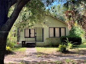 1710 W 2nd St in Jacksonville, FL - Building Photo