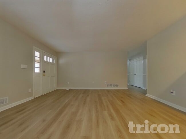 5681 Lanny Dr, Unit 107 in Powder Springs, GA - Building Photo - Building Photo