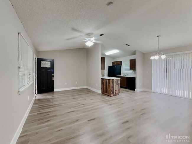 6623 Freeport Dr in Spring Hill, FL - Building Photo - Building Photo